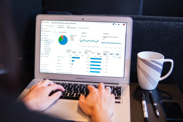 How to Use Social Media to Drive Traffic to Your Website