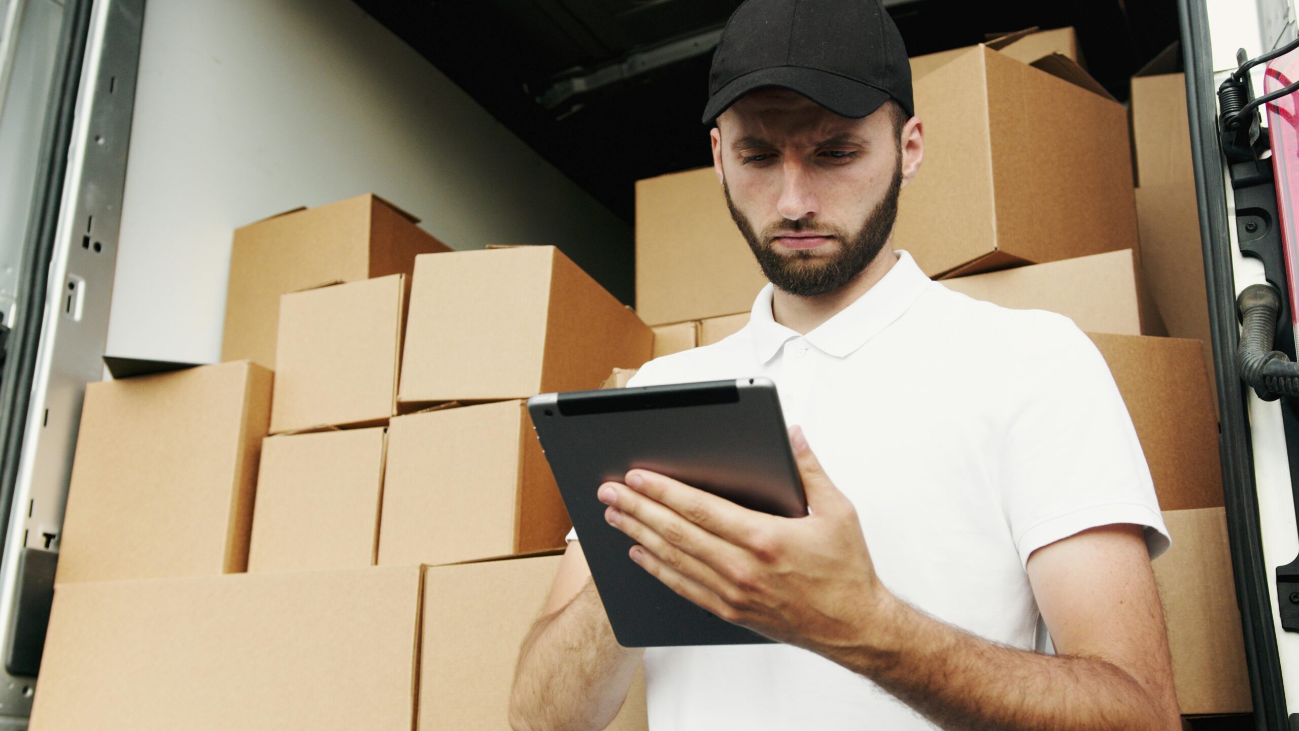 Parcel Delivery Technology: Innovations Driving Logistics Forward