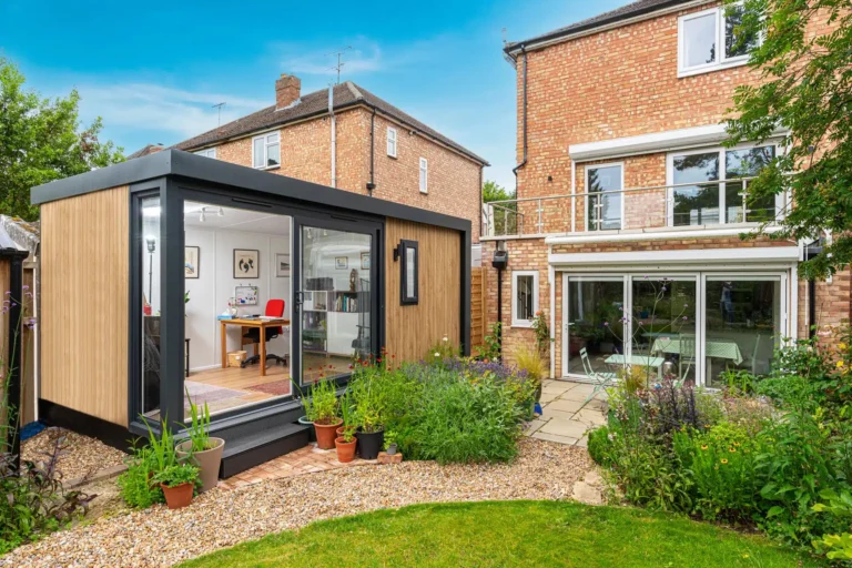 What To Consider When Creating An Outdoor Room For Guests