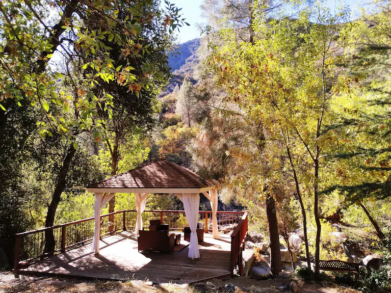 6 Romantic Retreats Where the World Falls Quiet